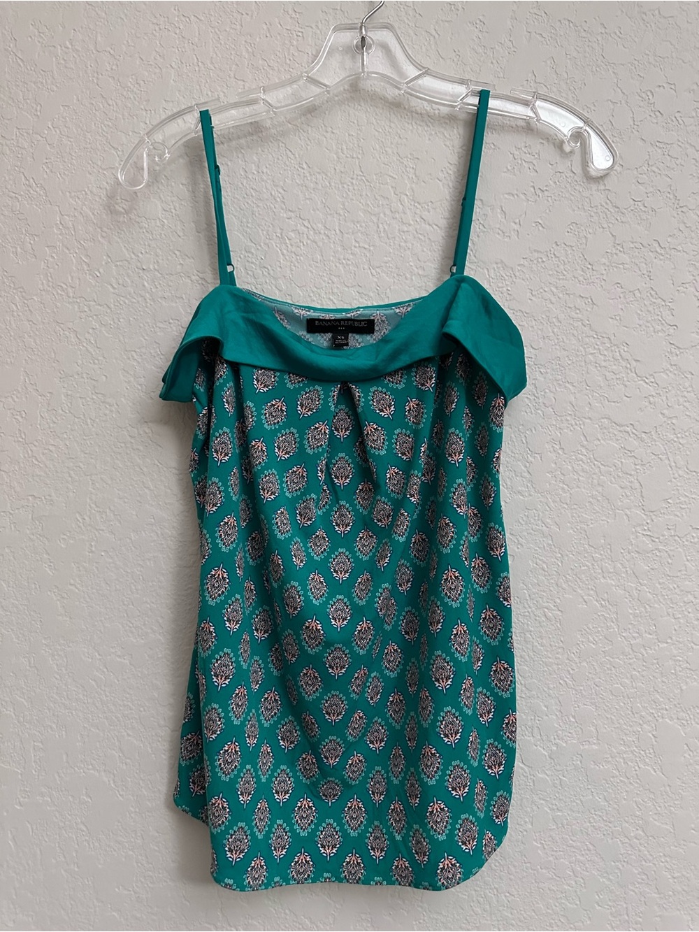 Banana Republic Women's Green Print Cami Style Top size XS